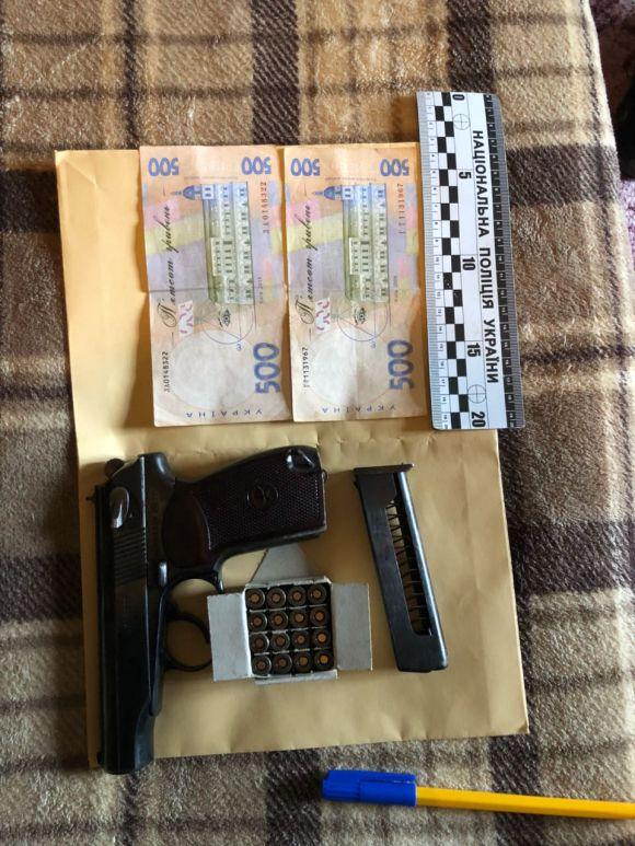 Новини Хмельницького - фото з На Хмельниччині затримали банду торгівців зброєю На Хмельниччині затримали банду торгівців зброєю, фото №3 на сайті vsim.ua