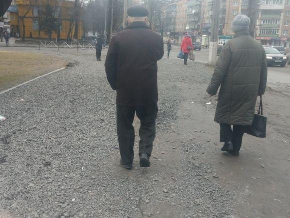 Новини Хмельницького - фото з До зупинки на проспекті Миру дозволили “приліпити” новий магазин До зупинки на проспекті Миру дозволили “приліпити” новий магазин, фото №3 на сайті vsim.ua