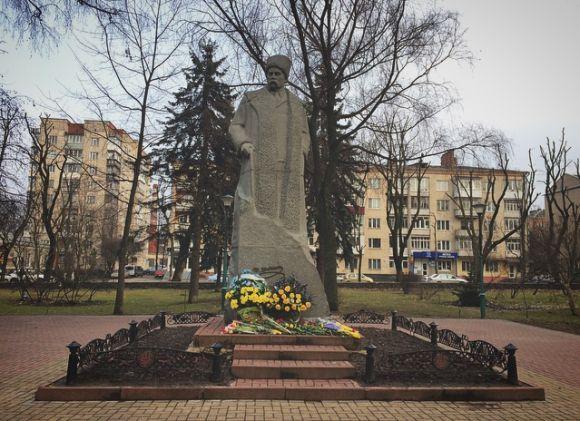 Новини Хмельницького - фото з Про пам’ятники Шевченку у Хмельницькому. Чому місто 11 років було без Кобзаря? Про пам’ятники Шевченку у Хмельницькому. Чому місто 11 років було без Кобзаря?, фото №1 на сайті vsim.ua