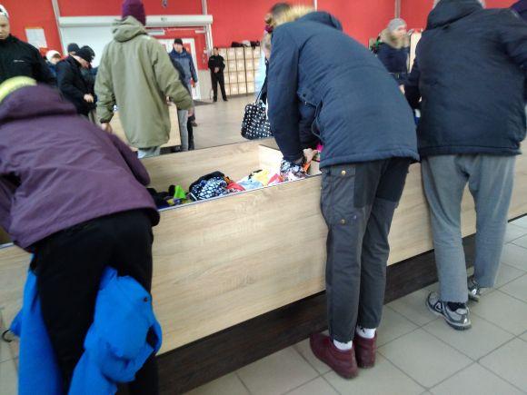 Новини Хмельницького - фото з День завозу в секонд-хенді: як "залітають" і що купують хмельничани День завозу в секонд-хенді: як "залітають" і що купують хмельничани, фото №7 на сайті vsim.ua