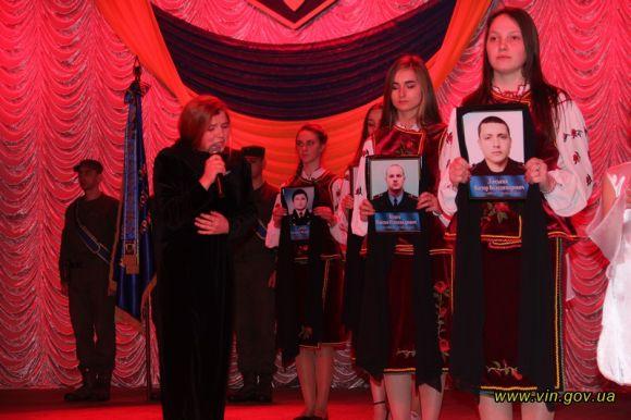 Новини Вінниці - фото з Сепаратистів вибили за 20 хвилин: підрозділу з Калинівки присвоєно ім’я Івана Богуна Сепаратистів вибили за 20 хвилин: підрозділу з Калинівки присвоєно ім’я Івана Богуна, фото №3 на сайті 20minut.ua