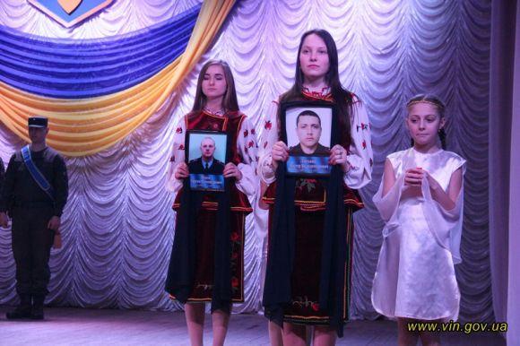 Новини Вінниці - фото з Сепаратистів вибили за 20 хвилин: підрозділу з Калинівки присвоєно ім’я Івана Богуна Сепаратистів вибили за 20 хвилин: підрозділу з Калинівки присвоєно ім’я Івана Богуна, фото №4 на сайті 20minut.ua