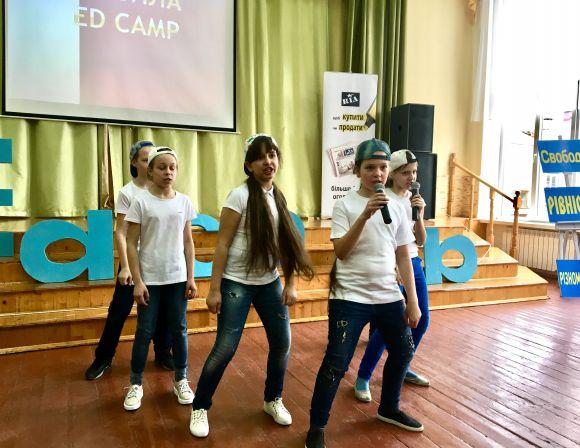 Новини Вінниці - фото з У Вінниці відбувся mini EdCamp — (не)конференція для учителів, що хочуть змінити освіту У Вінниці відбувся mini EdCamp — (не)конференція для учителів, що хочуть змінити освіту, фото №3 на сайті 20minut.ua