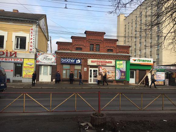 Новини Хмельницького - фото з Хмельницькі чиновники назвали будинки, спотворені вивісками Хмельницькі чиновники назвали будинки, спотворені вивісками, фото №2 на сайті vsim.ua