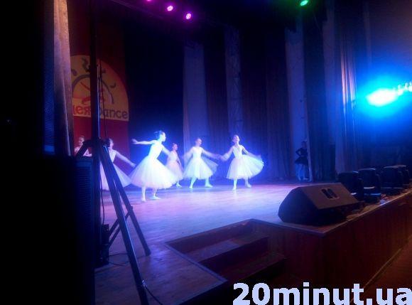 Новини Кам'янця-Подільського - фото з Кам’янець танцює на фестивалі хореографічного мистецтва (ФОТОРЕПОРТАЖ) Кам’янець танцює на фестивалі хореографічного мистецтва (ФОТОРЕПОРТАЖ), фото №2 на сайті 20minut.ua