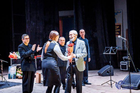 Новини Вінниці - фото з Вахтангу Кикабидзе скоро 80, «Мимино» - уже 40. О чем сейчас мечтает легендарный грузин? Вахтангу Кикабидзе скоро 80, «Мимино» - уже 40. О чем сейчас мечтает легендарный грузин?, фото №32 на сайті 20minut.ua