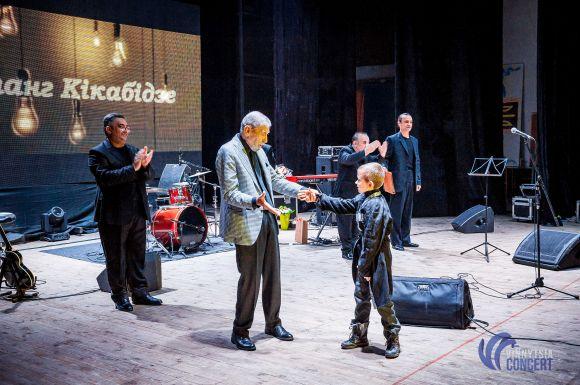 Новини Вінниці - фото з Вахтангу Кикабидзе скоро 80, «Мимино» - уже 40. О чем сейчас мечтает легендарный грузин? Вахтангу Кикабидзе скоро 80, «Мимино» - уже 40. О чем сейчас мечтает легендарный грузин?, фото №12 на сайті 20minut.ua