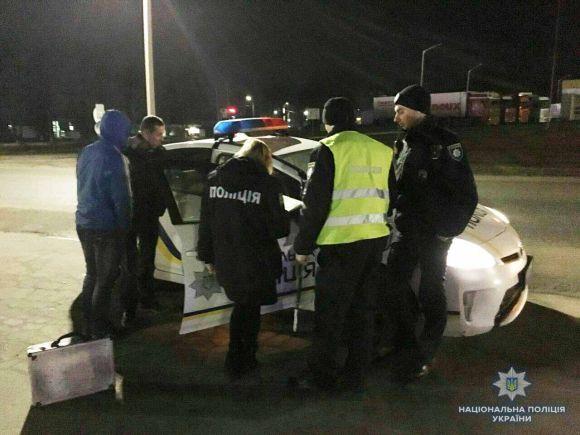 Новини Вінниці - фото з П’яний водій "RAV4" намагався відкупитися від копів доларами. Взяли? П’яний водій "RAV4" намагався відкупитися від копів доларами. Взяли?, фото №1 на сайті 20minut.ua