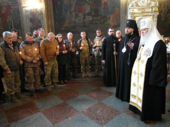 Новини Хмельницького - фото з Домашні смаколики та одяг: волонтери з Ізяславщини вирушили на Схід з великодніми гостинцями Домашні смаколики та одяг: волонтери з Ізяславщини вирушили на Схід з великодніми гостинцями, фото №3 на сайті vsim.ua