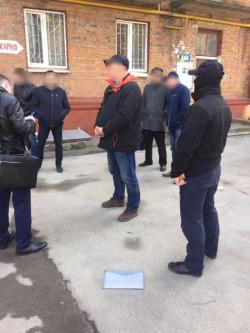 На Кам’янецькій на хабарі затримали керівників обласного управління Держпраці (ОНОВЛЕНО), фото №2 на сайті vsim.ua