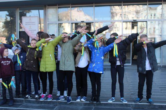 Новини Вінниці - фото з Фестиваль зарядки. Спортивні школи змагалися у танцювальному батлі Фестиваль зарядки. Спортивні школи змагалися у танцювальному батлі, фото №6 на сайті 20minut.ua