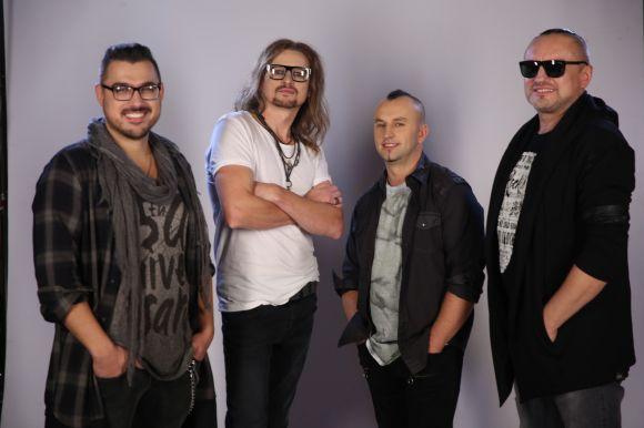 Новини Вінниці - фото з Гітаристи ROCK SYMPHONY розказали про враження від живого виступу Muse і пообіцяли знову вразити Вінницю 5 червня на концерті «ЮРКЕШ» Гітаристи ROCK SYMPHONY розказали про враження від живого виступу Muse і пообіцяли знову вразити Вінницю 5 червня на концерті «ЮРКЕШ», фото №17 на сайті 20minut.ua