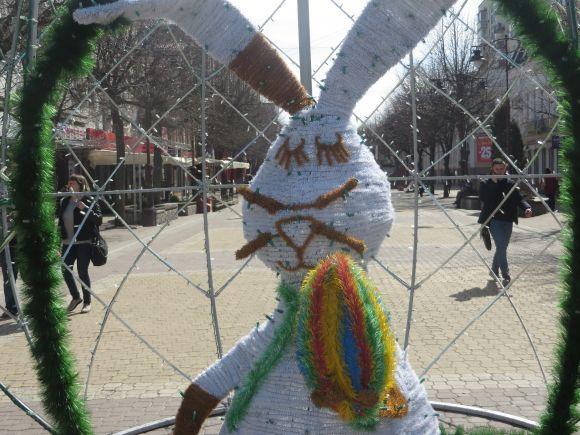 Новини Хмельницького - фото з Фото дня: на Проскурівській засвітять триметрове великоднє яйце Фото дня: на Проскурівській засвітять триметрове великоднє яйце, фото №3 на сайті vsim.ua