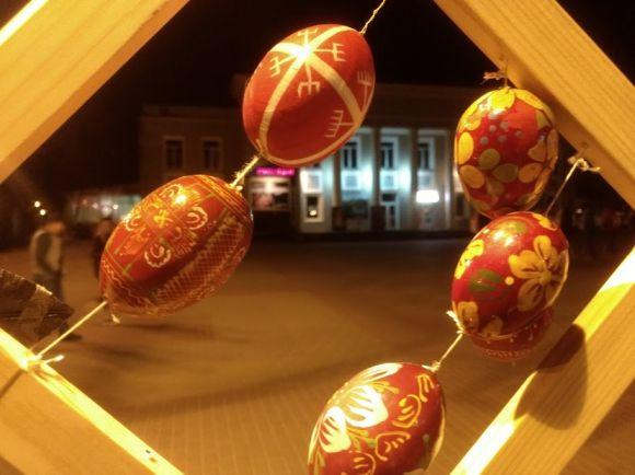 Новини Хмельницького - фото з На Проскурівській засвітилося великоднє містечко На Проскурівській засвітилося великоднє містечко, фото №2 на сайті vsim.ua