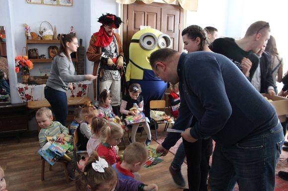 Новини Кам'янця-Подільського - фото з У Кам’янці відбулась благодійна акція для дітей У Кам’янці відбулась благодійна акція для дітей, фото №1 на сайті 20minut.ua
