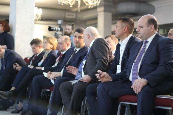 Новини Вінниці - фото з Порошенко та Гройсман у Вінниці. Репортаж з урядової наради (ОНОВЛЕНО) Порошенко та Гройсман у Вінниці. Репортаж з урядової наради (ОНОВЛЕНО), фото №1 на сайті 20minut.ua