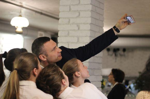 Новини Вінниці - фото з Порошенко та Гройсман у Вінниці. Репортаж з урядової наради (ОНОВЛЕНО) Порошенко та Гройсман у Вінниці. Репортаж з урядової наради (ОНОВЛЕНО), фото №3 на сайті 20minut.ua