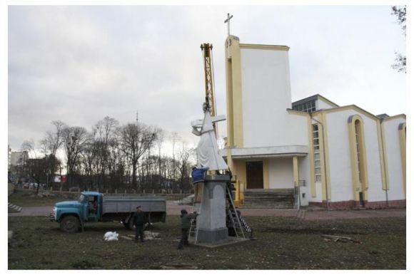 Як будували костел на Виставці. Фото двадцятирічної давнини, фото №21 на сайті vsim.ua