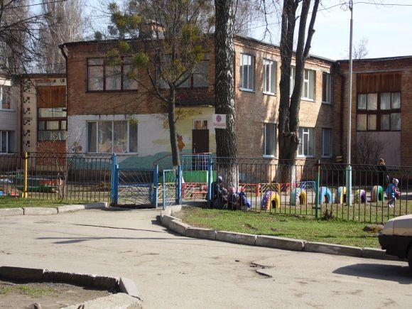 Новини Вінниці - фото з Як дитина пішла додому, вихователька не помітила. Хлопчик утік з ясельної групи Як дитина пішла додому, вихователька не помітила. Хлопчик утік з ясельної групи, фото №3 на сайті 20minut.ua