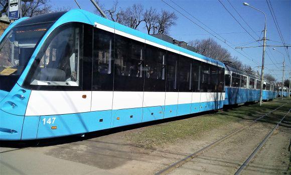 Новини Вінниці - фото з «Водій просто завтикав»: швейцарський трамвай в’їхав у WinVay (ФОТО ДНЯ) «Водій просто завтикав»: швейцарський трамвай в’їхав у WinVay (ФОТО ДНЯ), фото №4 на сайті 20minut.ua