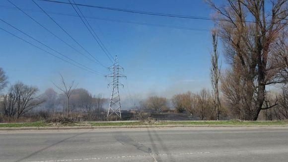 Новини Хмельницького - фото з Хмельницький затягнуло димом від палаючої трави Хмельницький затягнуло димом від палаючої трави, фото №5 на сайті vsim.ua