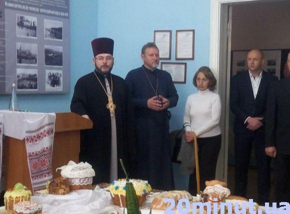 Новини Кам'янця-Подільського - фото з У Кам’янці відкрили виставку великодніх пасок (ФОТОРЕПОРТАЖ) У Кам’янці відкрили виставку великодніх пасок (ФОТОРЕПОРТАЖ), фото №3 на сайті 20minut.ua