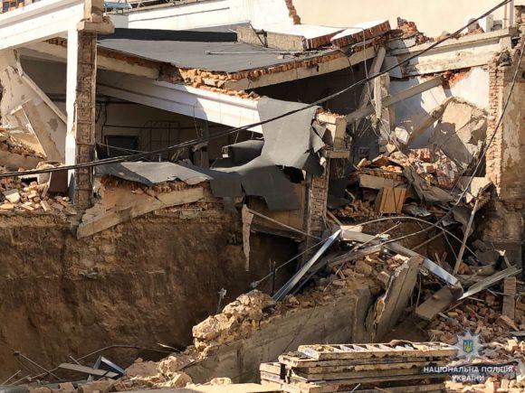 Обвал стіни на Соборній. Поліція відкрила кримінальне провадження, фото №1 на сайті 20minut.ua