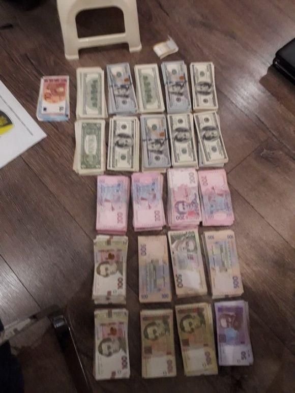 Новини Козятина - фото з Колишнього козятинського прокурора взяли на хабарі Колишнього козятинського прокурора взяли на хабарі, фото №1 на сайті 20minut.ua