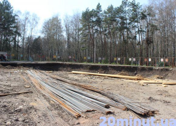 Будівництво "Вуличної академії" в парку відновили.  Активісти збираються йти до суду, фото №3 на сайті 20minut.ua