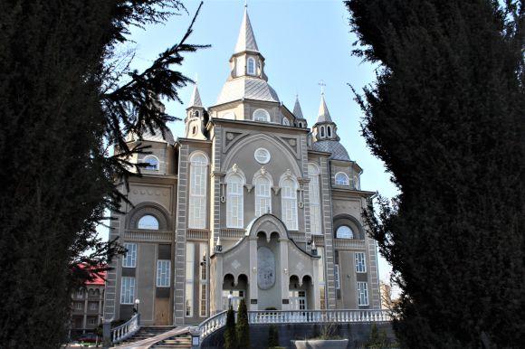 Новини Вінниці - фото з У Лісопарку зроблять нові доріжки і розширятимуть зону відпочинку до церкви У Лісопарку зроблять нові доріжки і розширятимуть зону відпочинку до церкви, фото №6 на сайті 20minut.ua