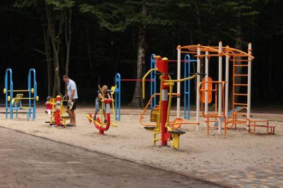 Новини Вінниці - фото з У Лісопарку зроблять нові доріжки і розширятимуть зону відпочинку до церкви У Лісопарку зроблять нові доріжки і розширятимуть зону відпочинку до церкви, фото №1 на сайті 20minut.ua