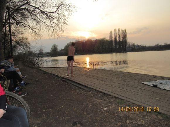Новини Козятина - фото з Тримаючись на поверхні води: Козятин вже купається Тримаючись на поверхні води: Козятин вже купається, фото №5 на сайті 20minut.ua