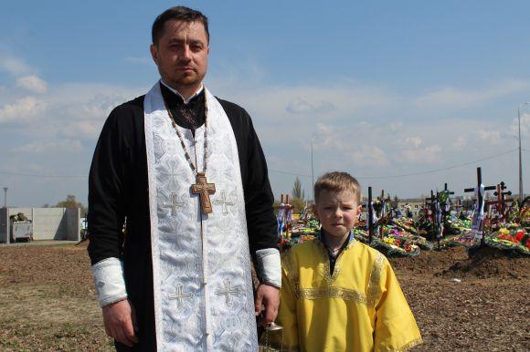 Новини Вінниці - фото з Без протестів і натовпу: перші проводи на новому цвинтарі у Сабарові Без протестів і натовпу: перші проводи на новому цвинтарі у Сабарові, фото №4 на сайті 20minut.ua