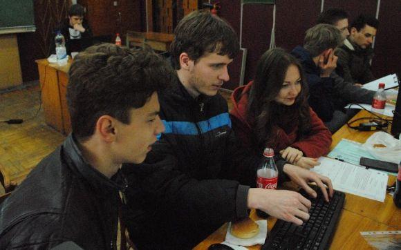 Новини Вінниці - фото з «Битва мізків» відбудеться у Вінниці. На трьох учасників дають один комп’ютер «Битва мізків» відбудеться у Вінниці. На трьох учасників дають один комп’ютер, фото №6 на сайті 20minut.ua