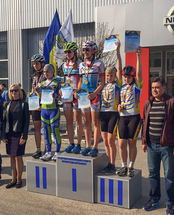 Новини Хмельницького - фото з 17 медалей привезли хмельничани з чемпіонату України з велоспорту 17 медалей привезли хмельничани з чемпіонату України з велоспорту, фото №2 на сайті vsim.ua
