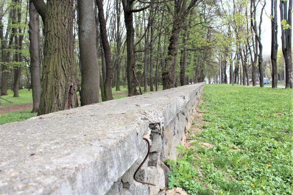 Новини Вінниці - фото з На огорожу для парку Горького дають майже шість мільйонів гривень На огорожу для парку Горького дають майже шість мільйонів гривень, фото №4 на сайті 20minut.ua