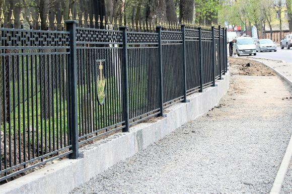 Новини Вінниці - фото з На огорожу для парку Горького дають майже шість мільйонів гривень На огорожу для парку Горького дають майже шість мільйонів гривень, фото №3 на сайті 20minut.ua