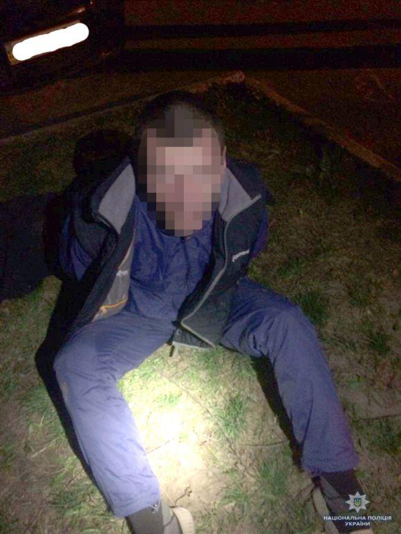 Обличчям на землю та руки в кайданках: на Глінки зловили квартирних крадіїв, фото №1 на сайті 20minut.ua