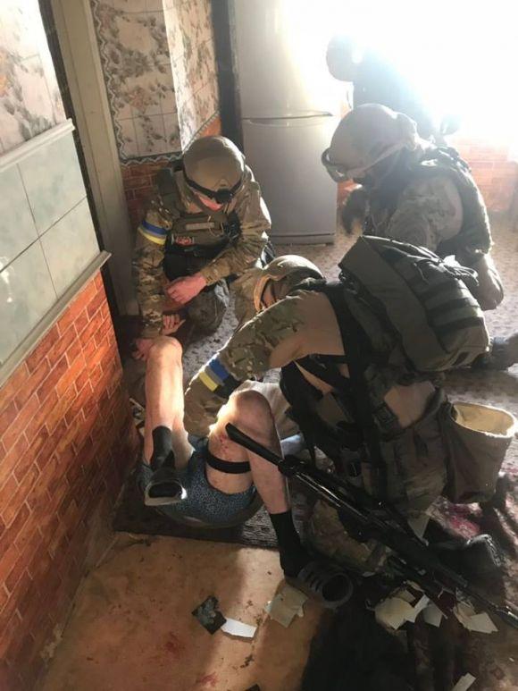 Новини Вінниці - фото з Перестрілка та заручниця. Чому у віддалене село прилетіли КОРДівці з автоматами? ОНОВЛЕНО Перестрілка та заручниця. Чому у віддалене село прилетіли КОРДівці з автоматами? ОНОВЛЕНО, фото №10 на сайті 20minut.ua