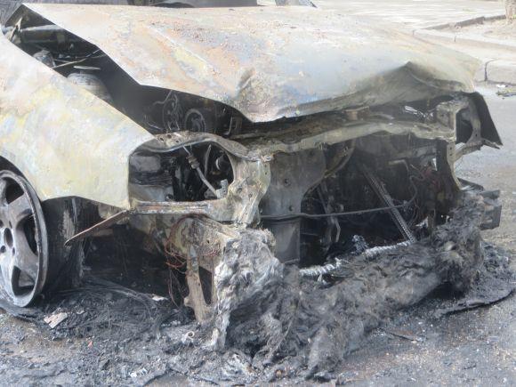 Новини Хмельницького - фото з В центрі Хмельницького на дорозі згорів автомобіль Chevrolet Lacetti В центрі Хмельницького на дорозі згорів автомобіль Chevrolet Lacetti, фото №4 на сайті vsim.ua