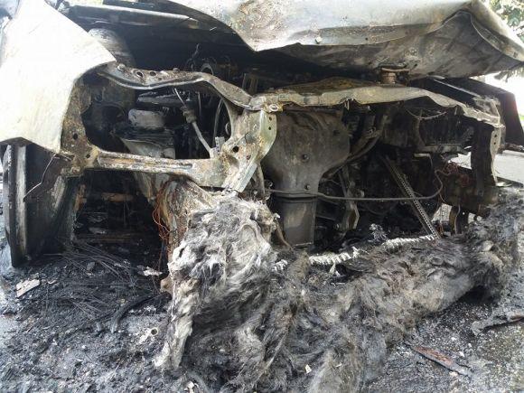 Новини Хмельницького - фото з В центрі Хмельницького на дорозі згорів автомобіль Chevrolet Lacetti В центрі Хмельницького на дорозі згорів автомобіль Chevrolet Lacetti, фото №1 на сайті vsim.ua