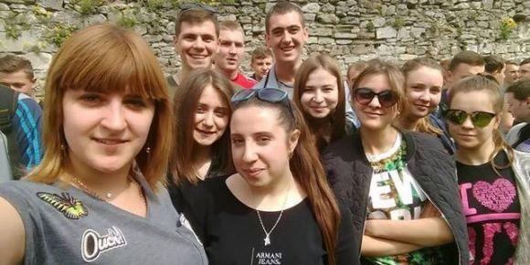 Новини Кам'янця-Подільського - фото з Студенти Кам’янця взяли участь в акції прибирання міста (ФОТО) Студенти Кам’янця взяли участь в акції прибирання міста (ФОТО), фото №1 на сайті 20minut.ua