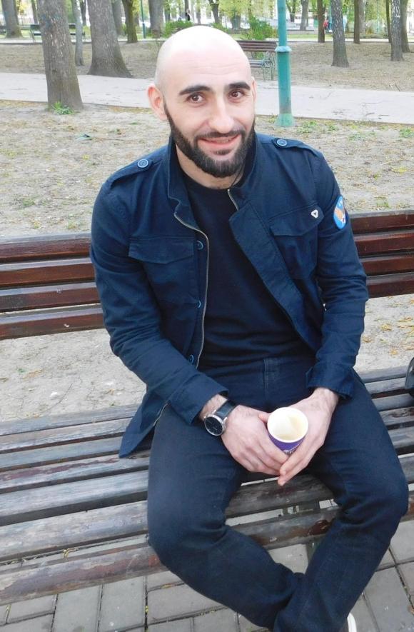 Новини Хмельницького - фото з “Верещить так, що діти лякаються”: кого насправді лякає “Коршун” у сквері Шевченка C:\Users\Користувач\Desktop\аулд.jpg