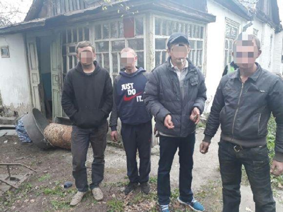 Новини Житомира - фото з У Коростені поліцейські охорони затримали крадіїв у приватному будинку У Коростені поліцейські охорони затримали крадіїв у приватному будинку, фото №1 на сайті 20minut.ua