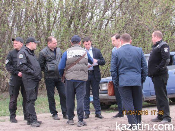 Новини Козятина - фото з У Махаринцях орудували тітушки У Махаринцях орудували тітушки, фото №6 на сайті 20minut.ua