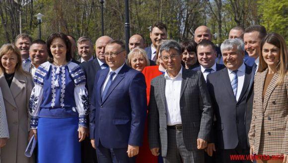 Новини Козятина - фото з Люди просять показати Пузирю, як потрібно працювати Люди просять показати Пузирю, як потрібно працювати, фото №23 на сайті 20minut.ua