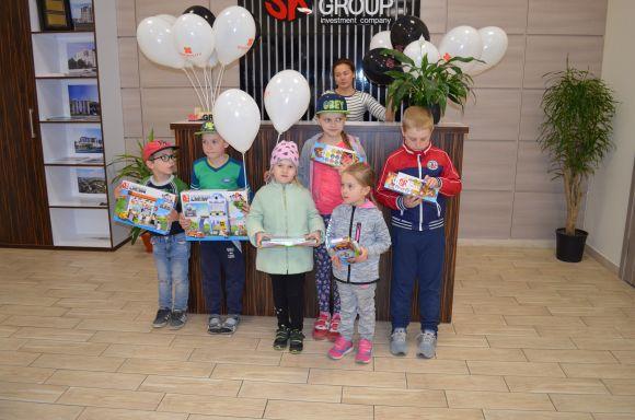 Новини Хмельницького - фото з Учасники фотоконкурсу "Будуємо Хмельницький" отримали подарунки Учасники фотоконкурсу "Будуємо Хмельницький" отримали подарунки, фото №1 на сайті vsim.ua