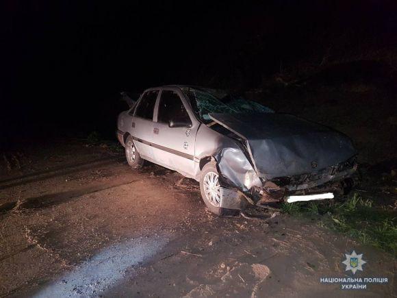 На Вінниччині перекинувся «Опель». Трьох постраждалих забрала швидка, фото №1 на сайті 20minut.ua