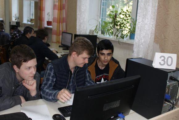 Новини Вінниці - фото з «Це крутіше, ніж Олімпійські ігри!» - У Вінниці стартувала олімпіада з програмування «Це крутіше, ніж Олімпійські ігри!» - У Вінниці стартувала олімпіада з програмування, фото №1 на сайті 20minut.ua