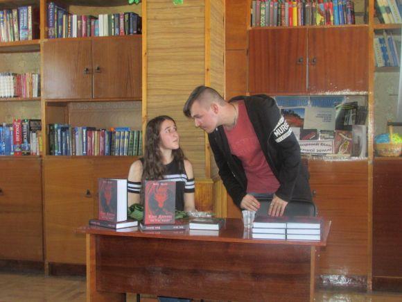 Новини Козятина - фото з Назар Мулик презентував “Кров Дракона” (ФОТО + ВІДЕО) Назар Мулик презентував “Кров Дракона” (ФОТО + ВІДЕО), фото №9 на сайті 20minut.ua